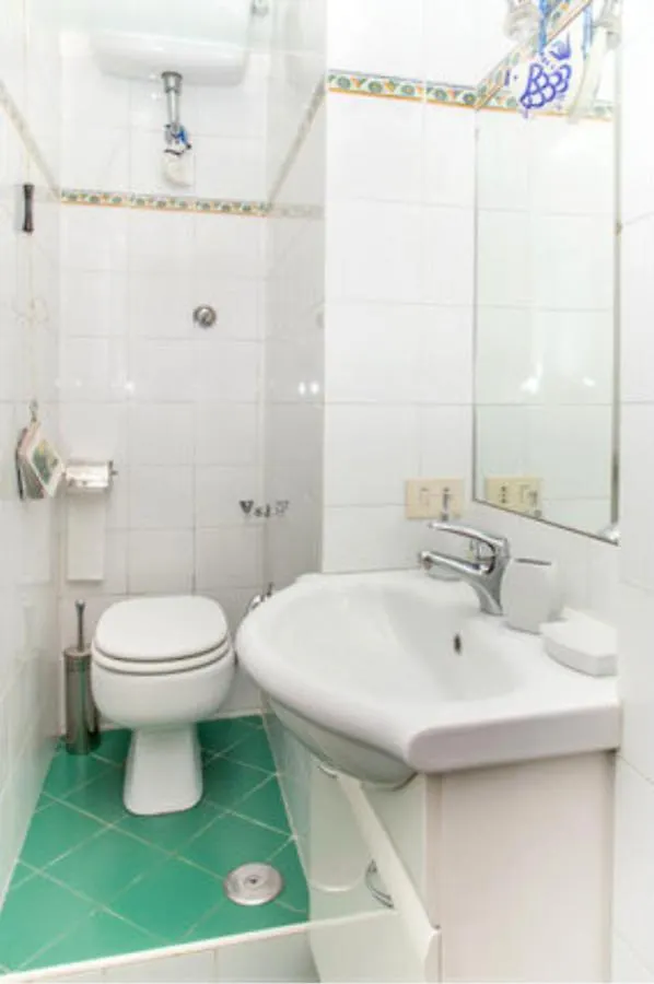 Charming Studio Near The Colosseum In Rome 45 M² With Balcony דירה