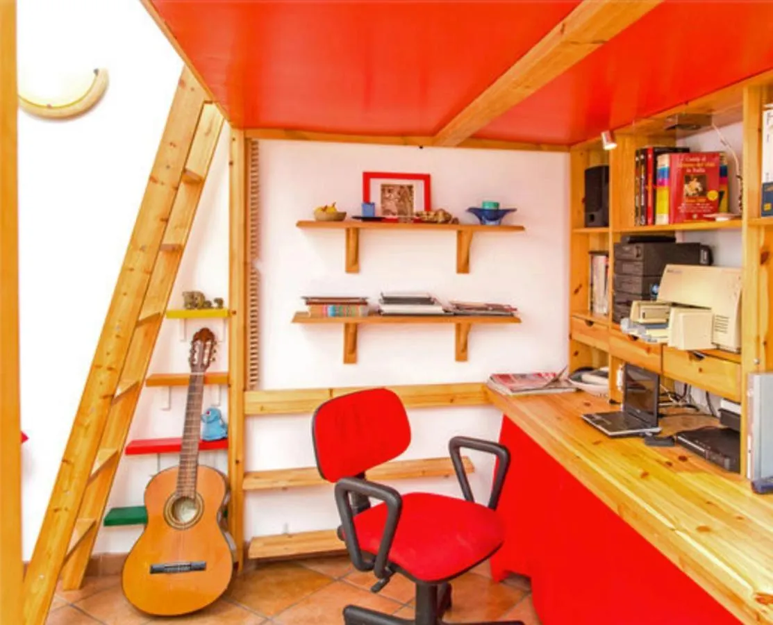 Charming Studio Near The Colosseum In Rome 45 M² With Balcony
