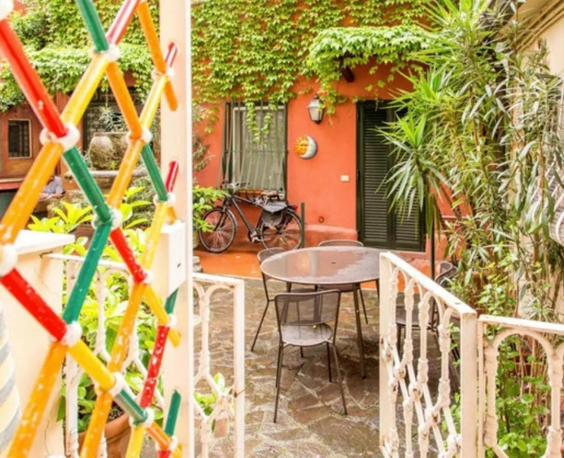 Charming Studio Near The Colosseum In Rome 45 M² With Balcony Διαμέρισμα Ιταλία